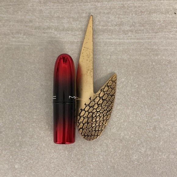 Retro gold pin - Picture 3 of 3